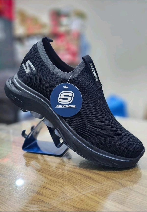 *skechers* 7 A Quality Shoes
 - Black, 7
