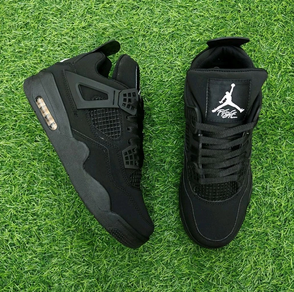 Retro 4 "Black Cat" - UK 7