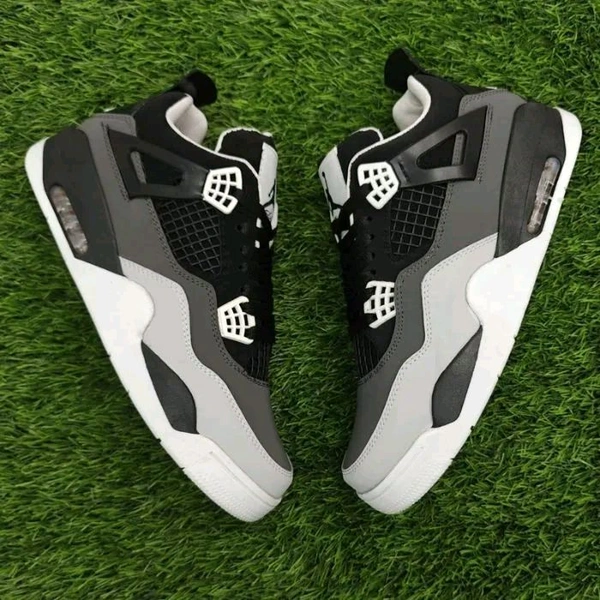 Retro 4 "Fear Pack" - UK 9