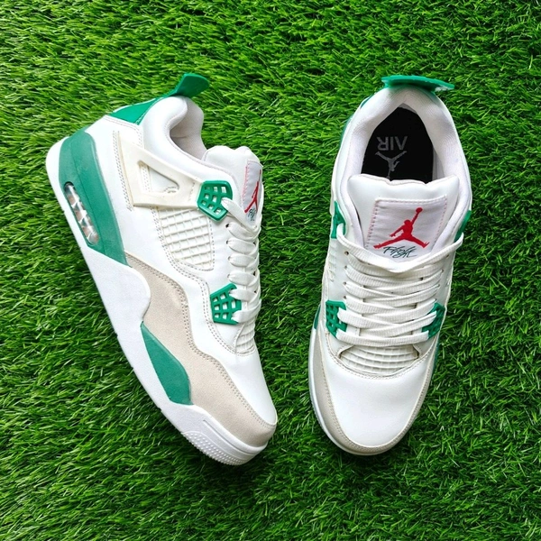 Retro 4 "White Green" - UK 7