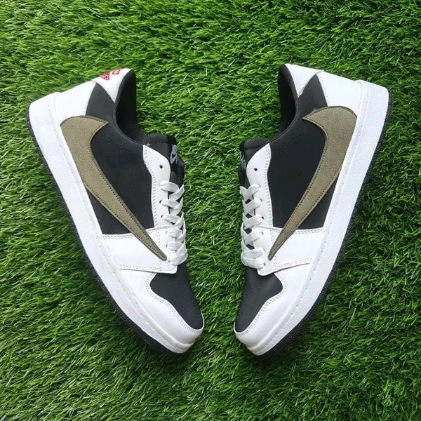 Travis Scott "Olive" - UK 9