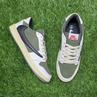 Travis Scott "Reverse Olive" - UK 10