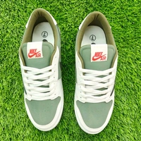 Travis Scott "Reverse Olive" - UK 6