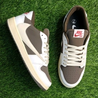 Travis Scott "Reverse Mocha" - UK 8