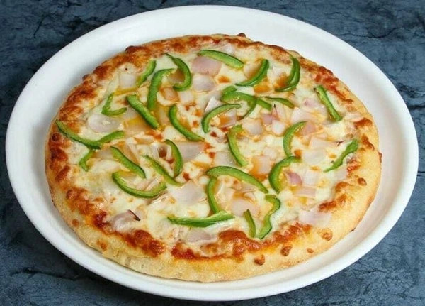 Onicap Pizza - onion , capcicum & mozzarela -  Liqued Cheese .   - SMALL