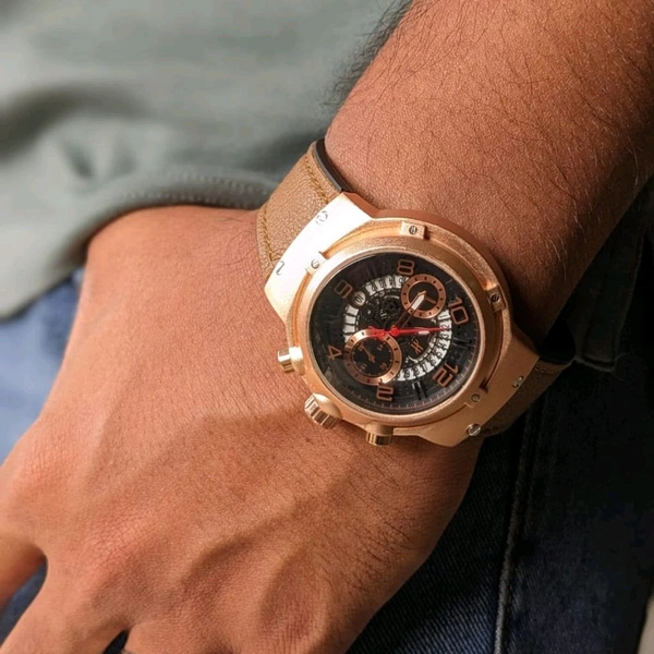  Analog Quartz Movement Watch With High Quality Strap Best finishing Body & Case
