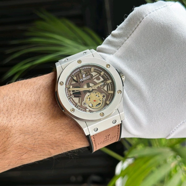 Most Demanded  Analog Quartz Movement Collection With High Quality Strap Best finishing Body & Case - SRH4