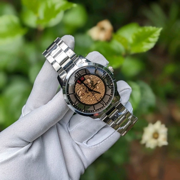 WooTime Analog Quartz Movement Collection Collection With High Quality Strap Best Finishing Body & Case - STWT1
