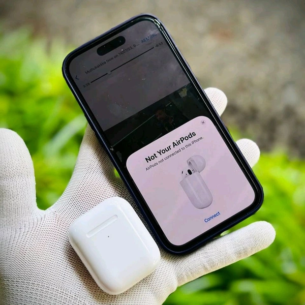 Air Pods 2 Awesome Quality With Original Box Packing, Free Silicon Case, Both Sensors Working 