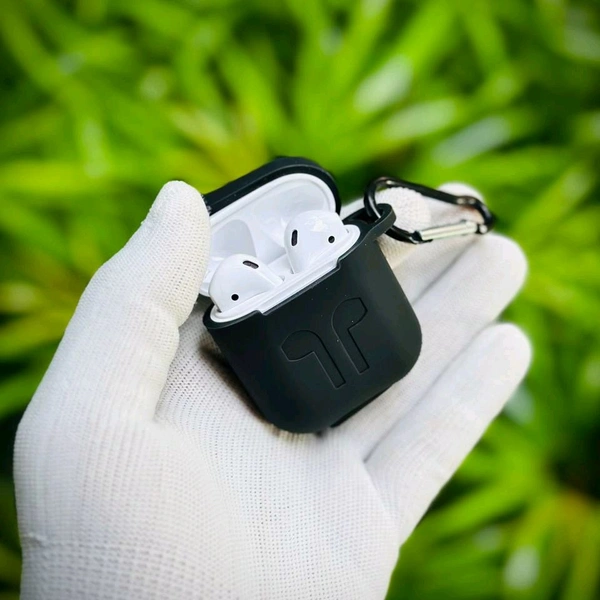 Air Pods 2 Awesome Quality With Original Box Packing, Free Silicon Case, Both Sensors Working 