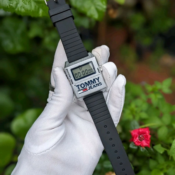Digital Trending Best Quality Watch With High Quality Strap Best finishing Body & Case - SRTH5