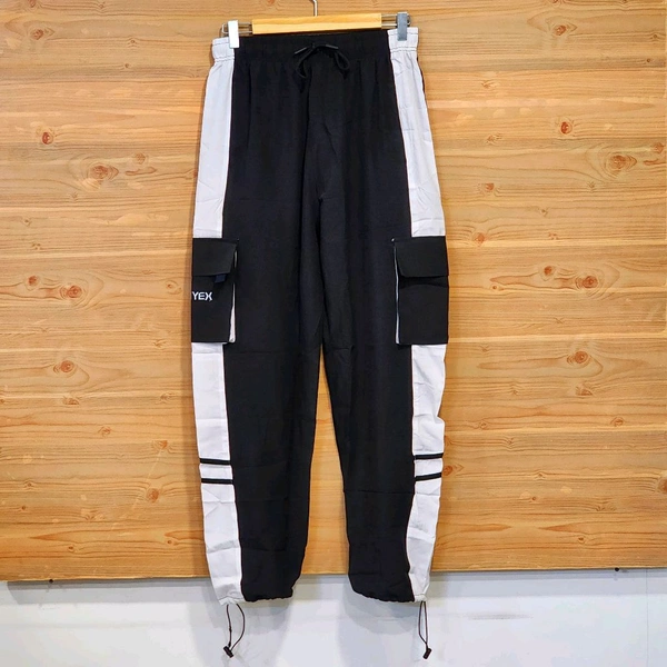 Skiyex Trending cargo pants are a versatile and practical choice for casual wear. - Xl