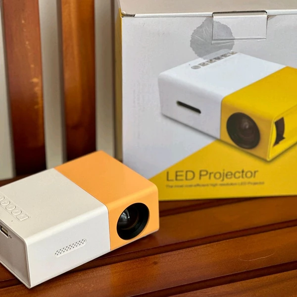 Mini Projector, Portable Movie Projector, Smart Home Projector