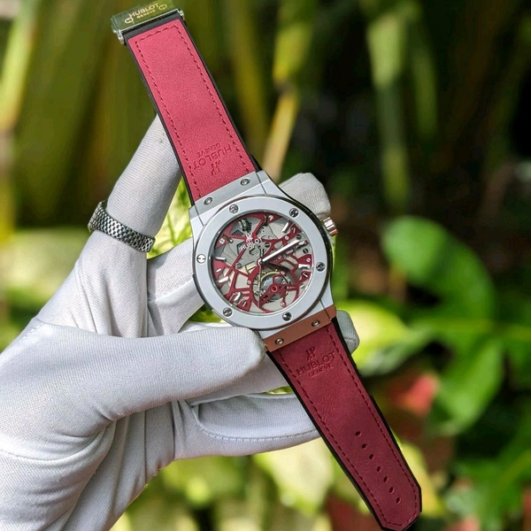 Analog Quartz Movement Watch With High Quality Strap Best finishing Body & Case - SRH1