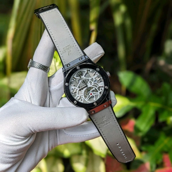 Analog Quartz Movement Watch With High Quality Strap Best finishing Body & Case - SRH5