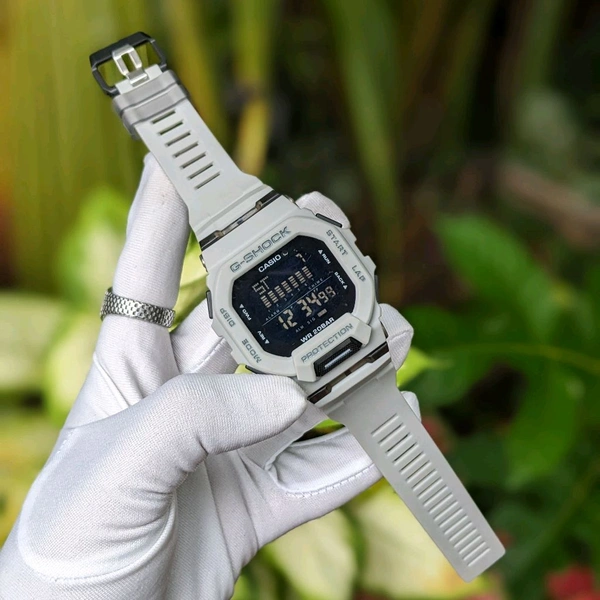 Digital Most Demanded Trending Watch With High Quality Strap Best finishing Body & Case - SRG6