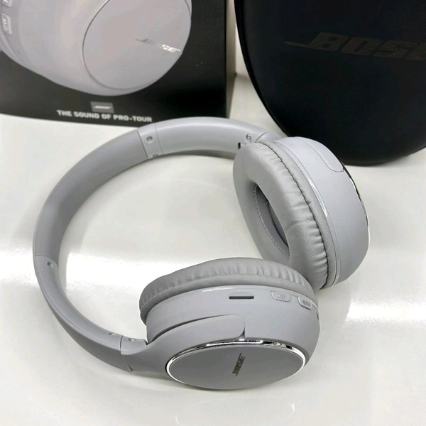 700 + Ultra Best Quality Headphones, Wireless And Connected With iOS & Android