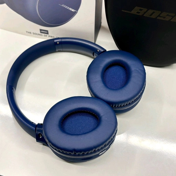 700 + Ultra Best Quality Headphones, Wireless And Connected With iOS & Android