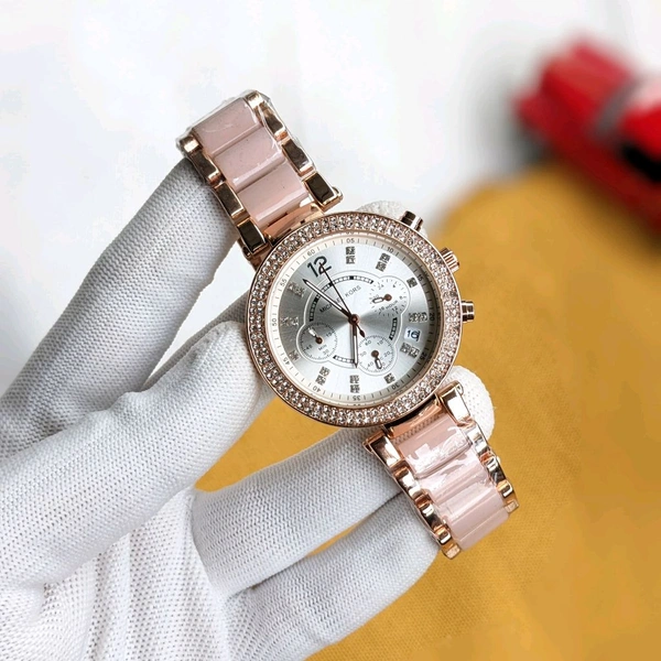 Analog High Quality Quartz Movement Watch Collection With High Quality Strap Best finishing Body & Case