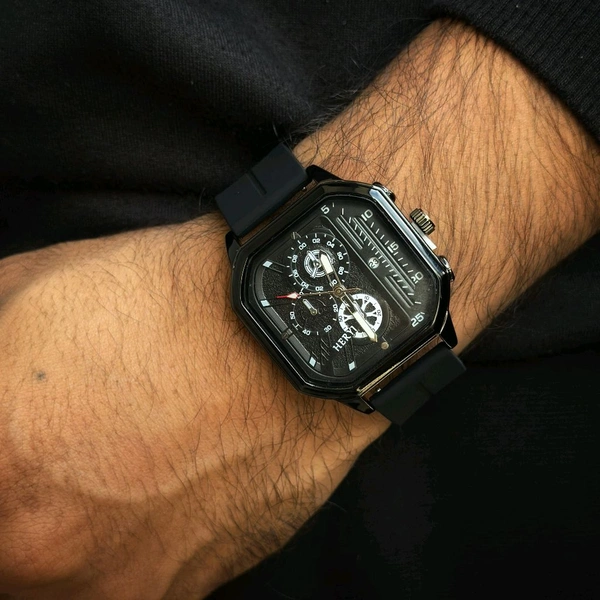 Hery1 Analog Quartz Movement Collection With High Quality Strap Best Finishing Body & Case - SRH4