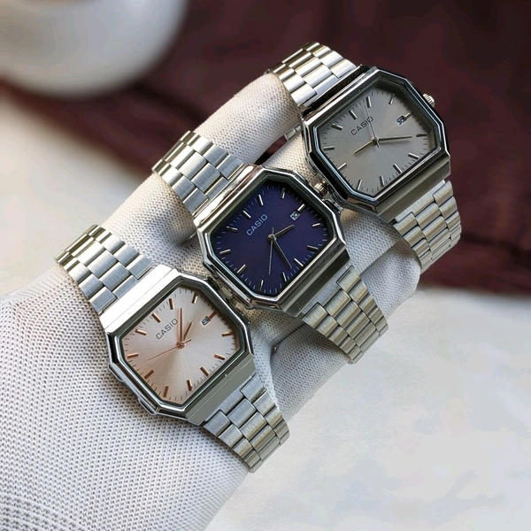 Analog High Quality Quartz Movement Trending Collection With High Quality Strap Best finishing Body & Case - SRA1