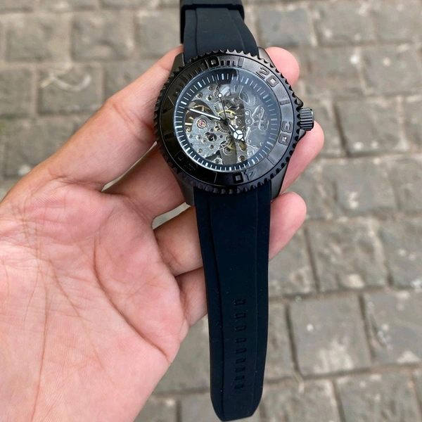 Analog Non Comparable Original Model Back Open Automatic Machinery Watch - SRH2
