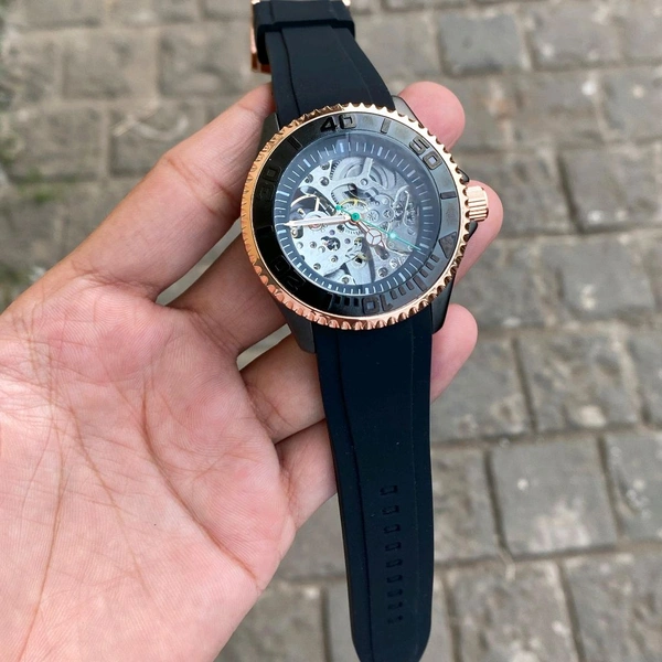 Analog Non Comparable Original Model Back Open Automatic Machinery Watch - SRH4
