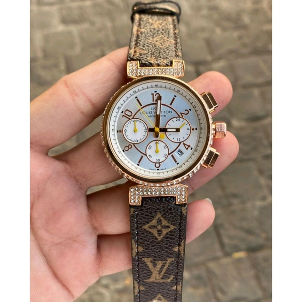 Analog High Quality Quartz Movement High Quality Collection With High Quality Strap Best finishing Body & Case - SRL3