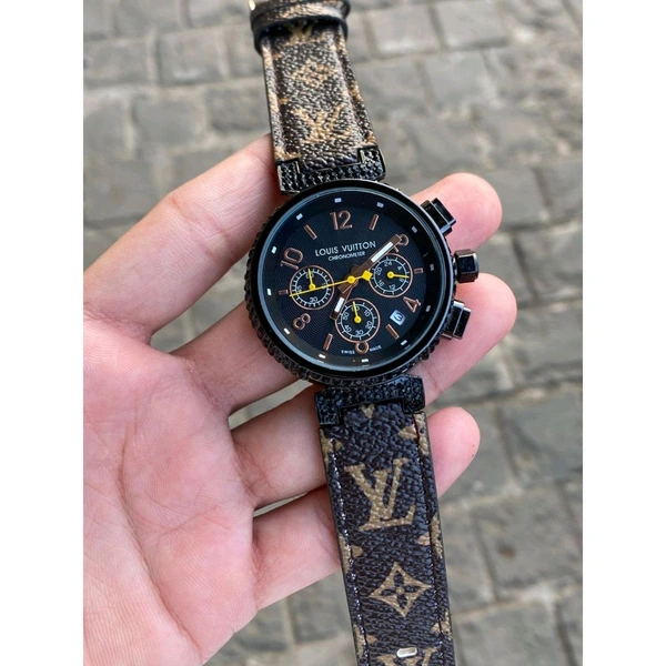 Analog High Quality Quartz Movement High Quality Collection With High Quality Strap Best finishing Body & Case - SRL5