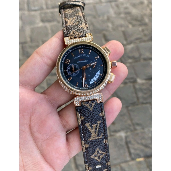 Analog High Quality Quartz Movement High Quality Collection With High Quality Strap Best finishing Body & Case - SRL6