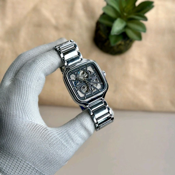 Analog Automatic Top Quality Collection With High Quality Strap Best Finishing Body & Case - Silver