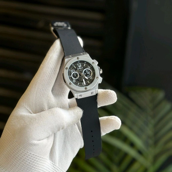 Most Demanded Analog Quartz Movement Watch With High Quality Strap Best finishing Body & Case - SRH3