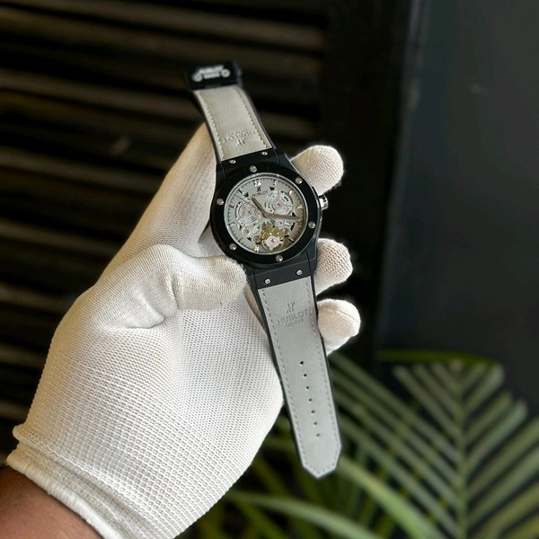 Most Demanded Analog Quartz Movement Watch With High Quality Strap Best finishing Body & Case - SRH2