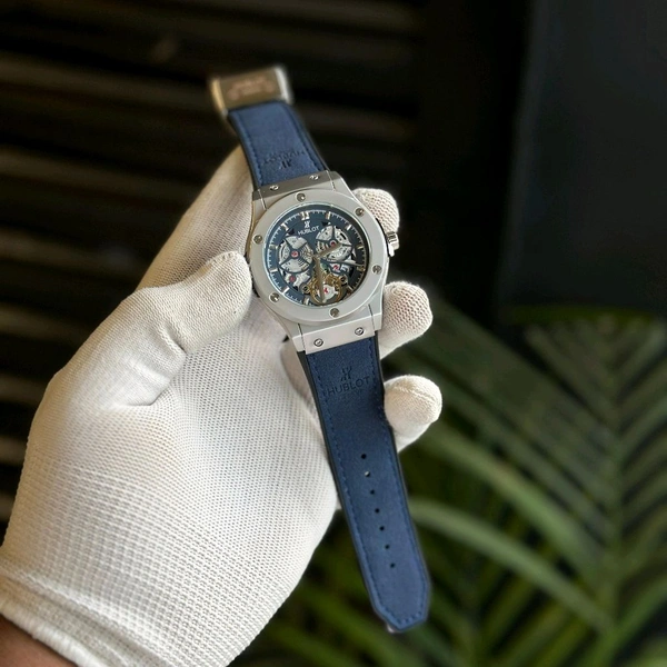 Most Demanded Analog Quartz Movement Watch With High Quality Strap Best finishing Body & Case - SRH4