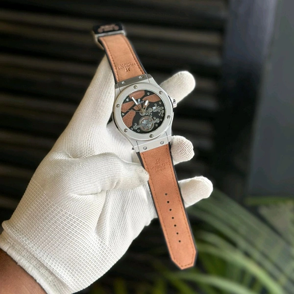 Most Demanded Analog Quartz Movement Watch With High Quality Strap Best finishing Body & Case - SRH2