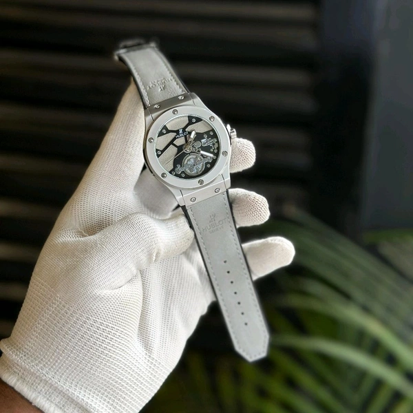 Most Demanded Analog Quartz Movement Watch With High Quality Strap Best finishing Body & Case - SRH3
