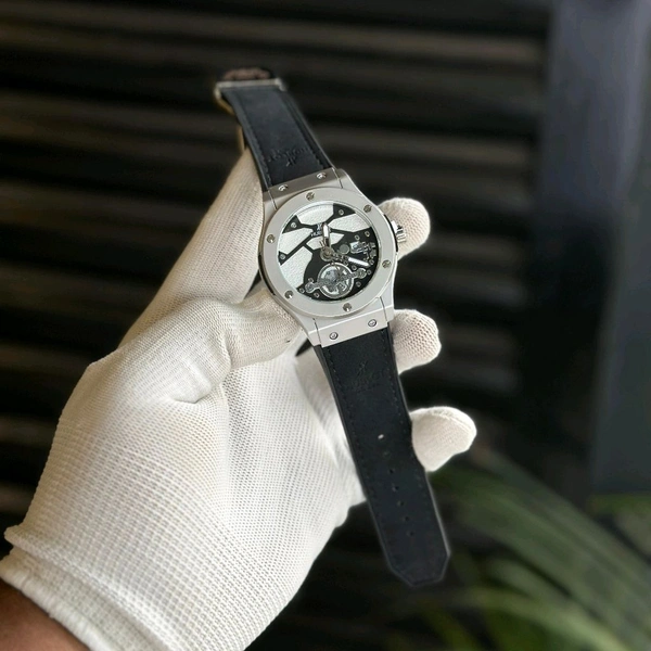 Most Demanded Analog Quartz Movement Watch With High Quality Strap Best finishing Body & Case - SRH4
