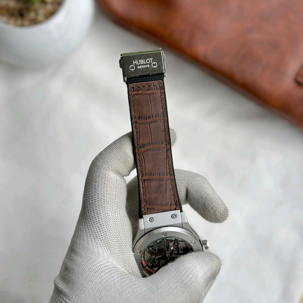 Most Demanded Budget Analog Quartz Movement Watch With High Quality Strap Best finishing Body & Case - SRH2