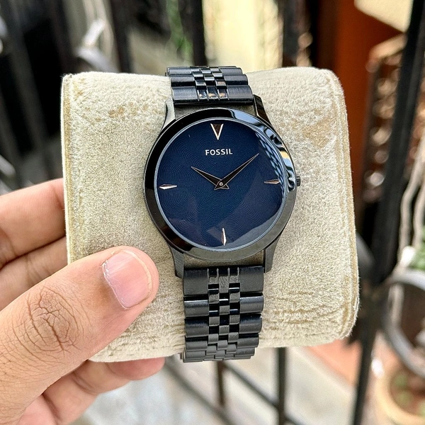 Analog Beautiful and Limited Black Time Piece High Quality Watch