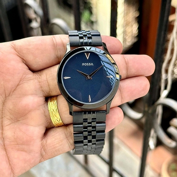 Analog Beautiful and Limited Black Time Piece High Quality Watch
