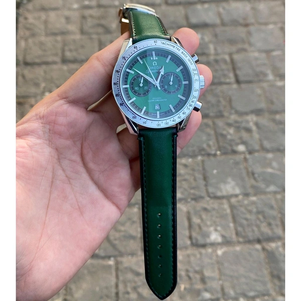 Analog Speedmaster High Quality Quartz Movement Watch With High Quality Strap Best finishing Body & Case - Green