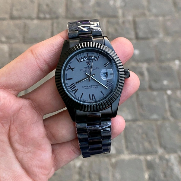Analog Day Date High Quality Quartz Movement Collection With High Quality Strap Best finishing Body & Case - SRL2