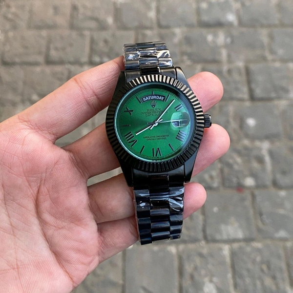 Analog Day Date High Quality Quartz Movement Collection With High Quality Strap Best finishing Body & Case - SRL3