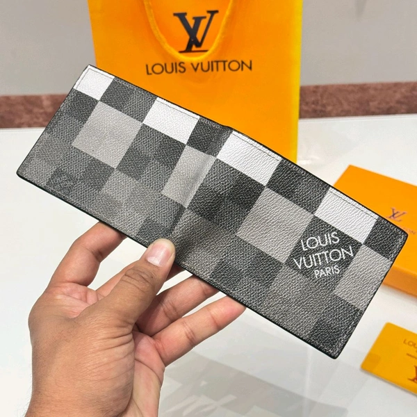 New Top Notch Quality Wallet With Brand Box, Card - With Carry Bag