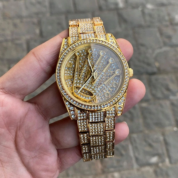 Analog Diamonds Plated Crystal High Quality Quartz Movement Collection With High Quality Strap Best finishing Body & Case - SRL3