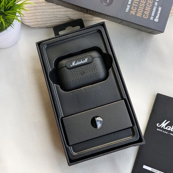 New MOTIF Wireless Earbuds – Quality Ceramic Finish, Lossless Connectivity & Long Battery Life 