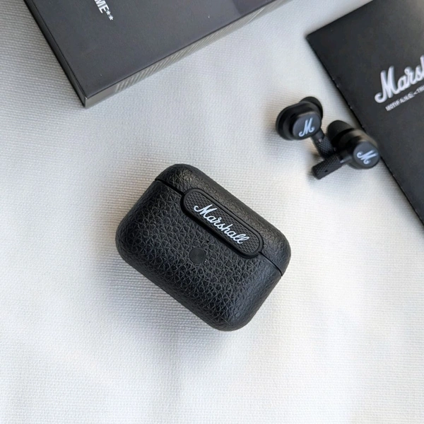 New MOTIF Wireless Earbuds – Quality Ceramic Finish, Lossless Connectivity & Long Battery Life 