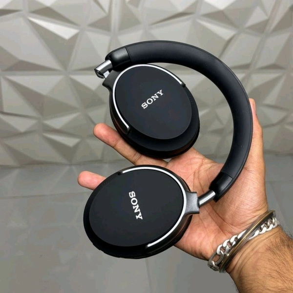 New Wireless Headphones – BT Earphone, Over Ear Headphones With Built-in Mic - Upto 8 Hours Playtime, Heavy Sound And Bass Quality, Perfect For Everyday Use - Black