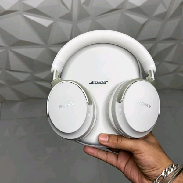 New Wireless Headphones – BT Earphone, Over Ear Headphones With Built-in Mic - Upto 8 Hours Playtime, Heavy Sound And Bass Quality, Perfect For Everyday Use - White
