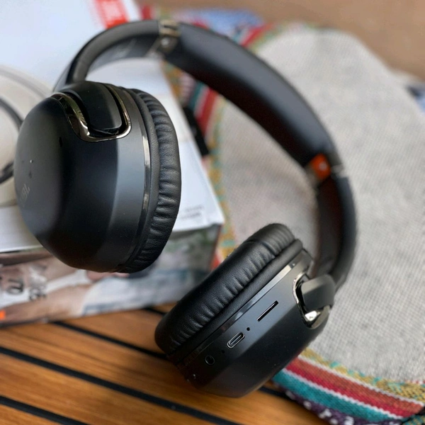 First Time In India | Bluetooth On Ear Headphones with Mic with 6 Hours Battery Backup, Original Box Packaging 